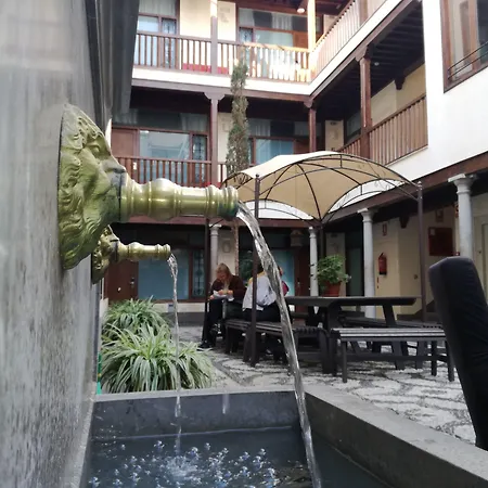 Isa Granada-3